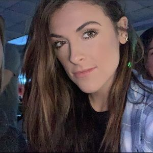 Meet your Posher, Katelyn